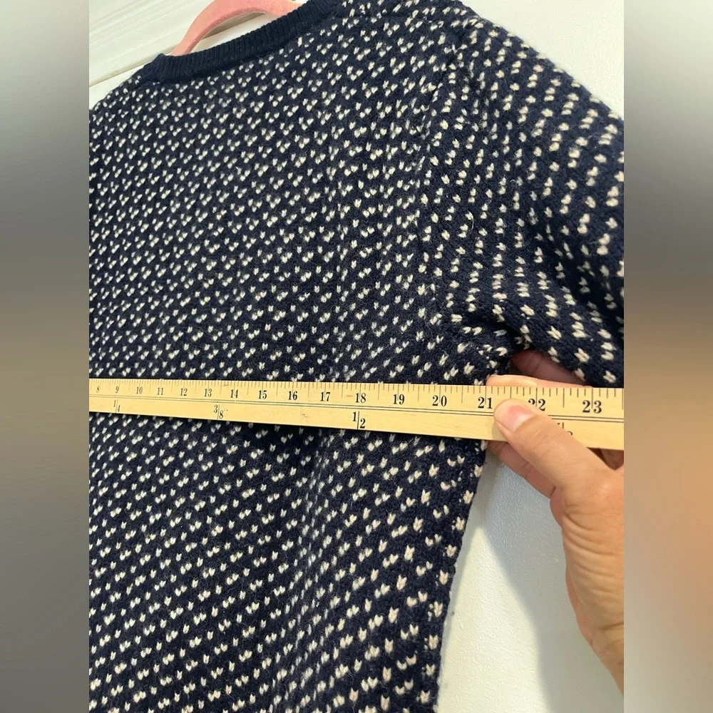 J. Crew Navy and Cream Lambswool Crewneck‎ Sweater Sz. M